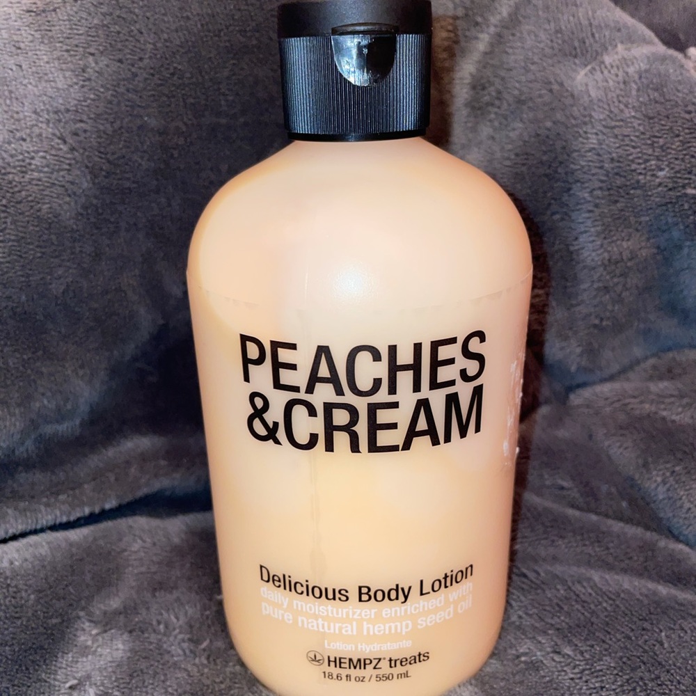 Hempz Treats Peaches & Cream Body Lotion 18.6 OZ